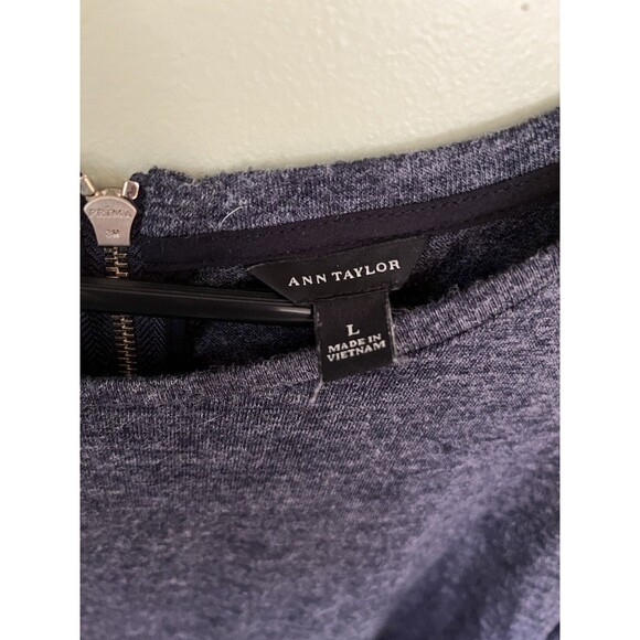 Ann Taylor Women's Top Blouse Gray/Black 1/4 Zip on Back Size Large - Picture 3 of 6